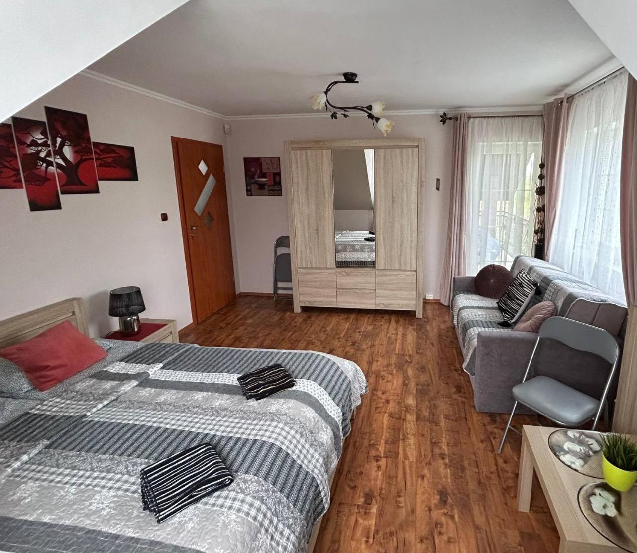 Kanarek Ustka Exteriér fotografie